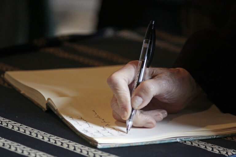 21 Ingenious Ways to Create Narrative Tension in Fiction Writing